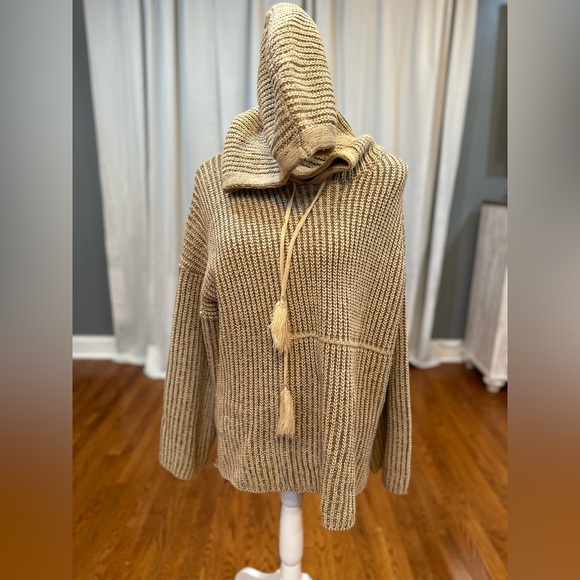 POL cream and tan hooded heavy knit sweater women’s size small EUC - Picture 1 of 7